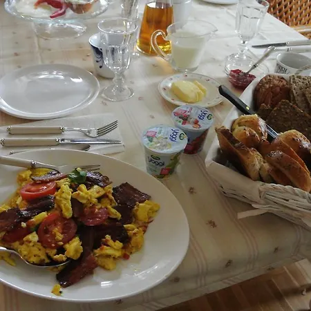 Bed & Breakfast Lottes *